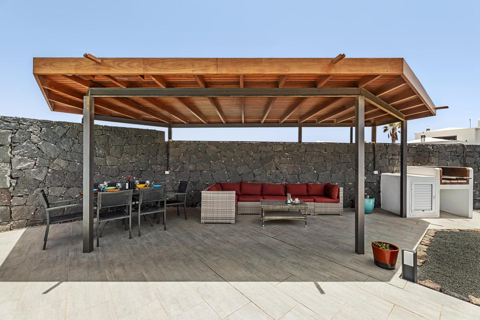 3 Bedroom Villa With Private Pool Close To Papagayo Beach ปลายาบลังกา ภายนอก รูปภาพ