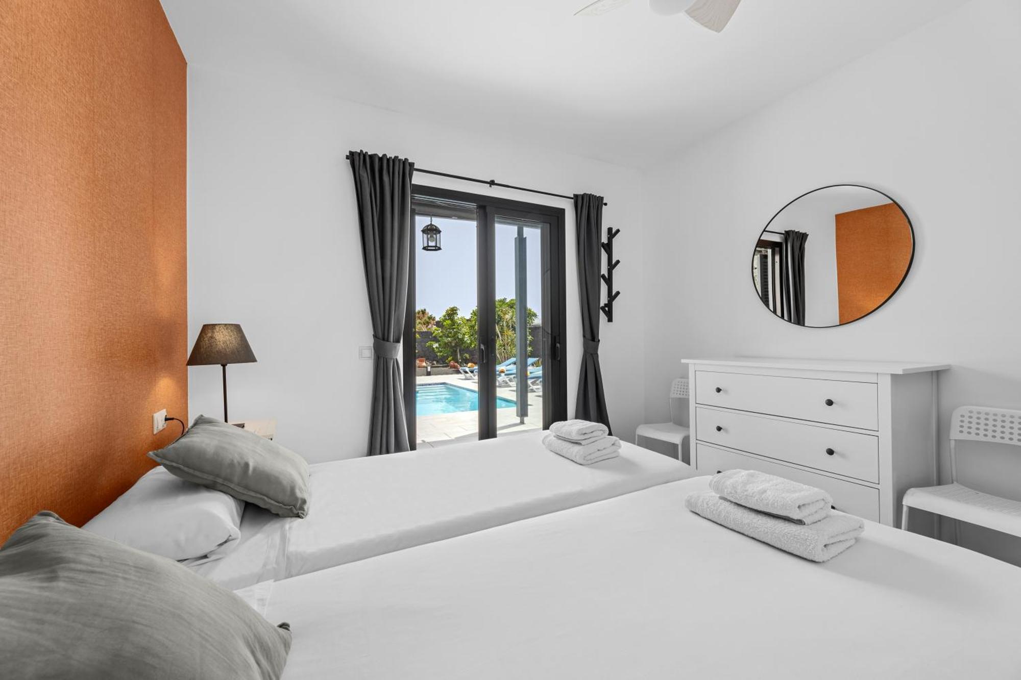 3 Bedroom Villa With Private Pool Close To Papagayo Beach ปลายาบลังกา ภายนอก รูปภาพ