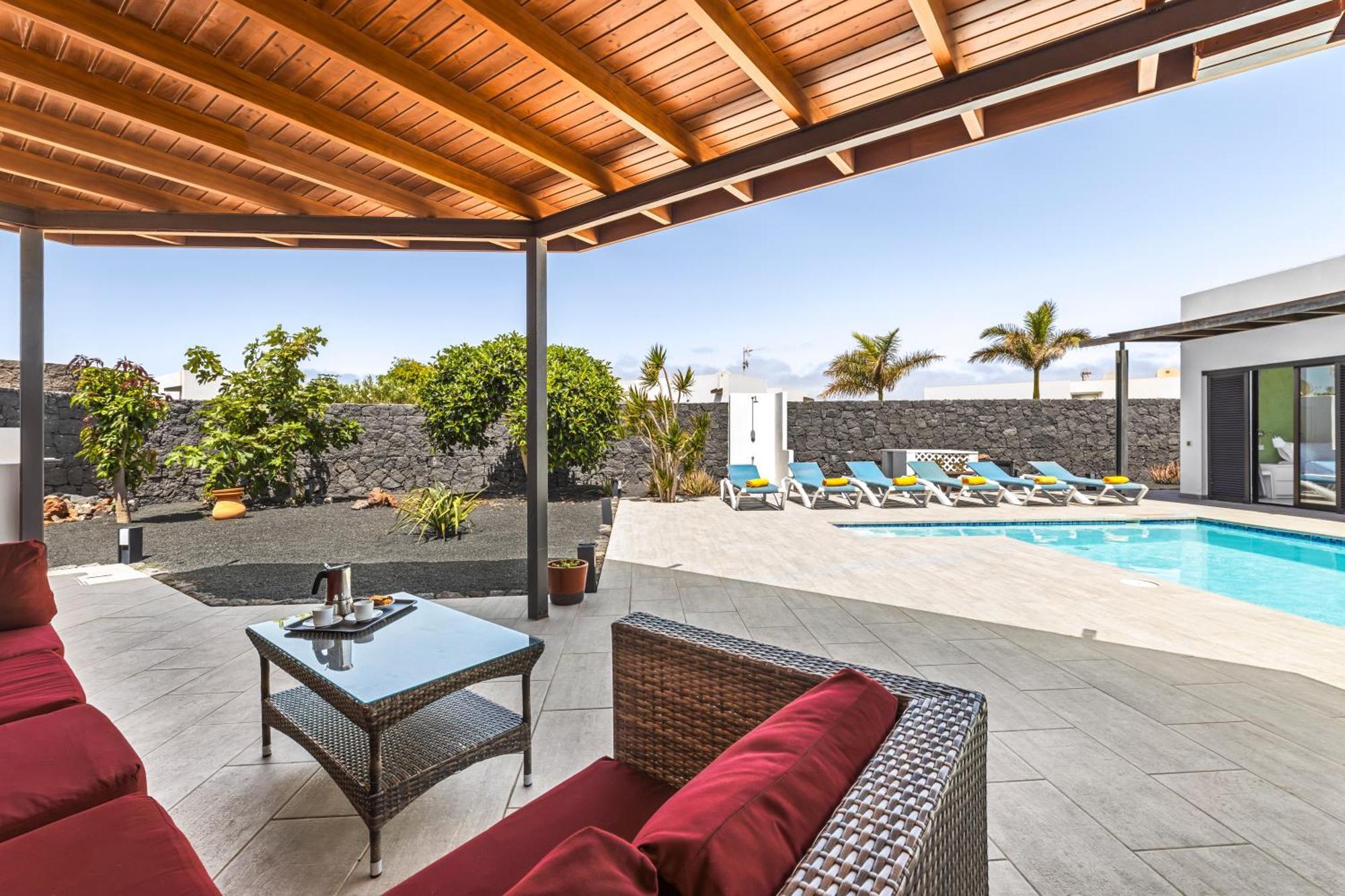 3 Bedroom Villa With Private Pool Close To Papagayo Beach ปลายาบลังกา ภายนอก รูปภาพ